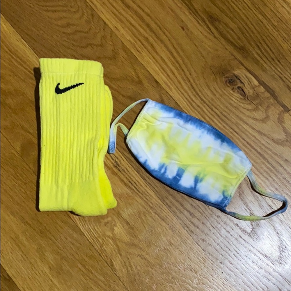 NWT Men’s Custom Tie Dye Nike Crew Socks with Mask